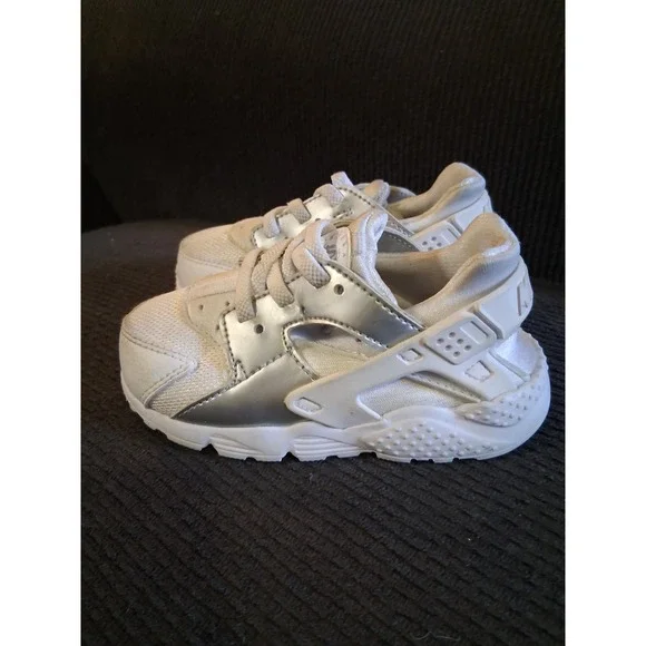 Nike Air Huarache Run TD White Toddler Shoes Size 7C 704950-110 Sneakers Baby - Picture 1 of 8